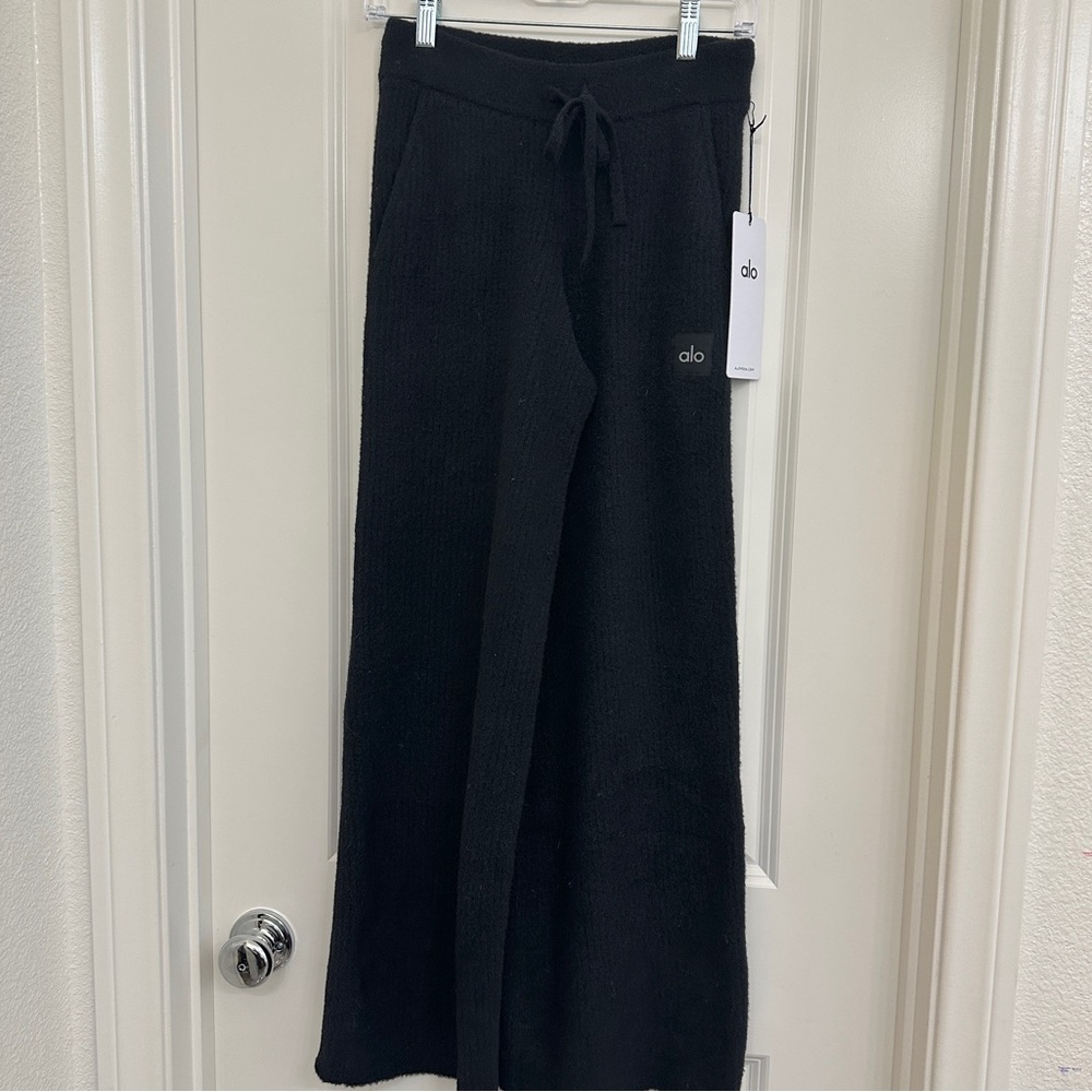 NWT Black ALO Snuggle Up Sweater High-Waist Wide Leg Pant Size XS (2-4)